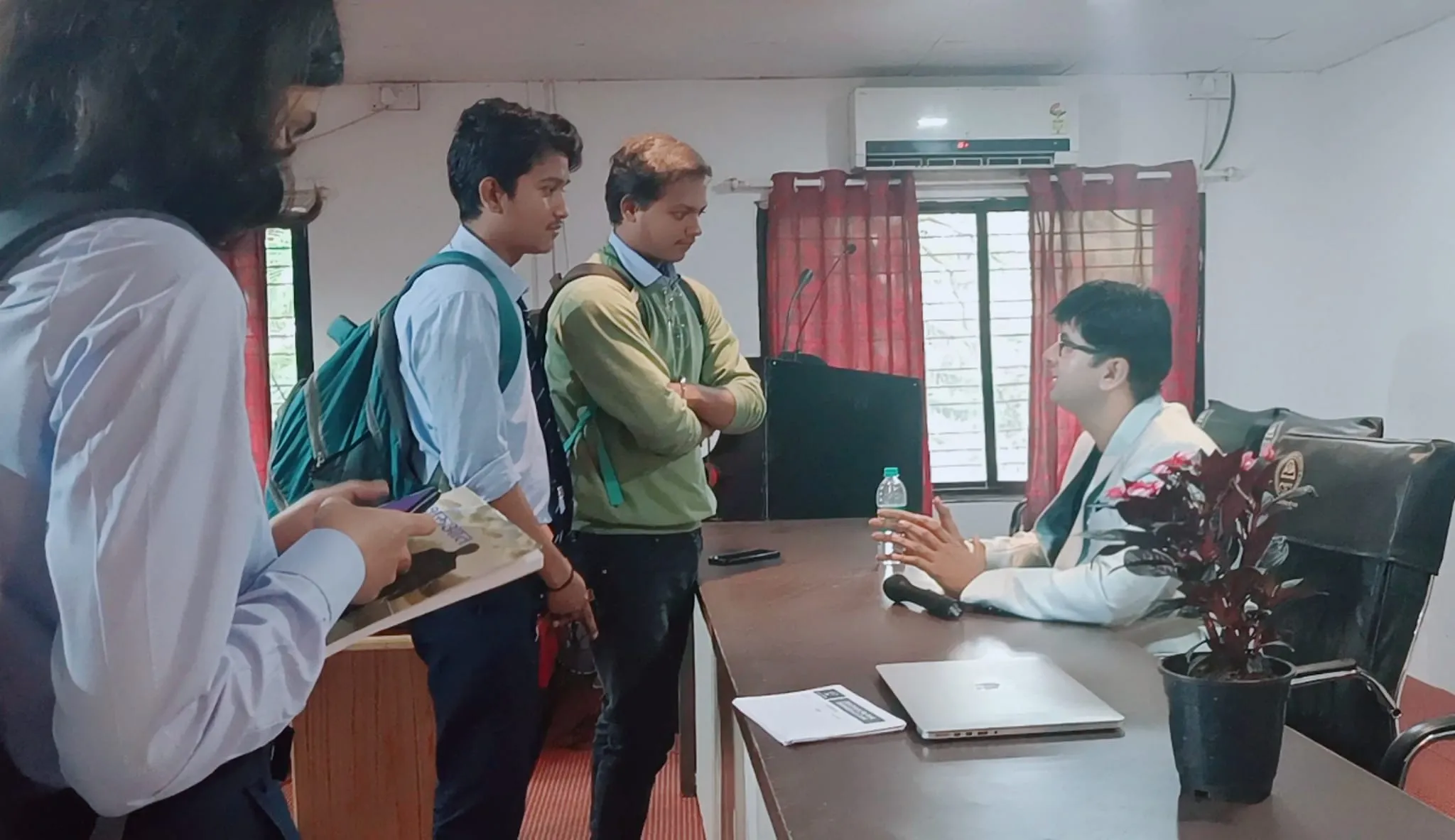 Autographs & Interactions